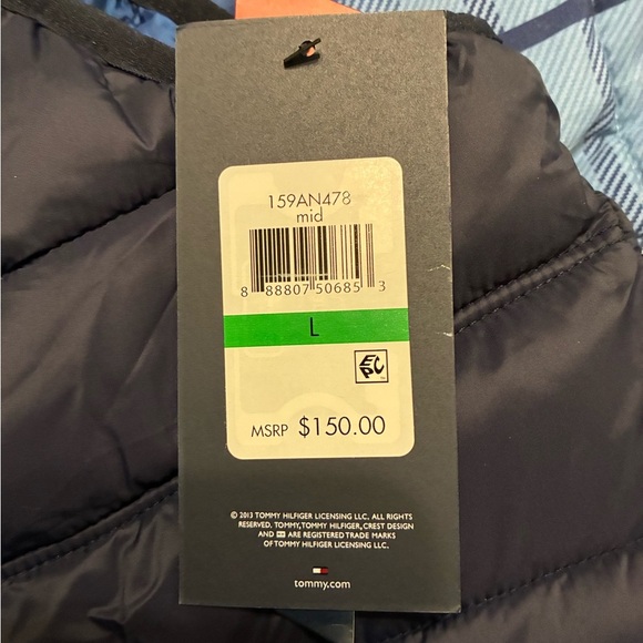 NWT Tommy Hilfiger Men's Lightweight Packable Midnight Blue Puffer Vest Jacket - Picture 4 of 6